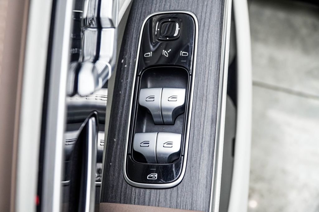 Used 2023 White Mercedes-Benz 580 image 42