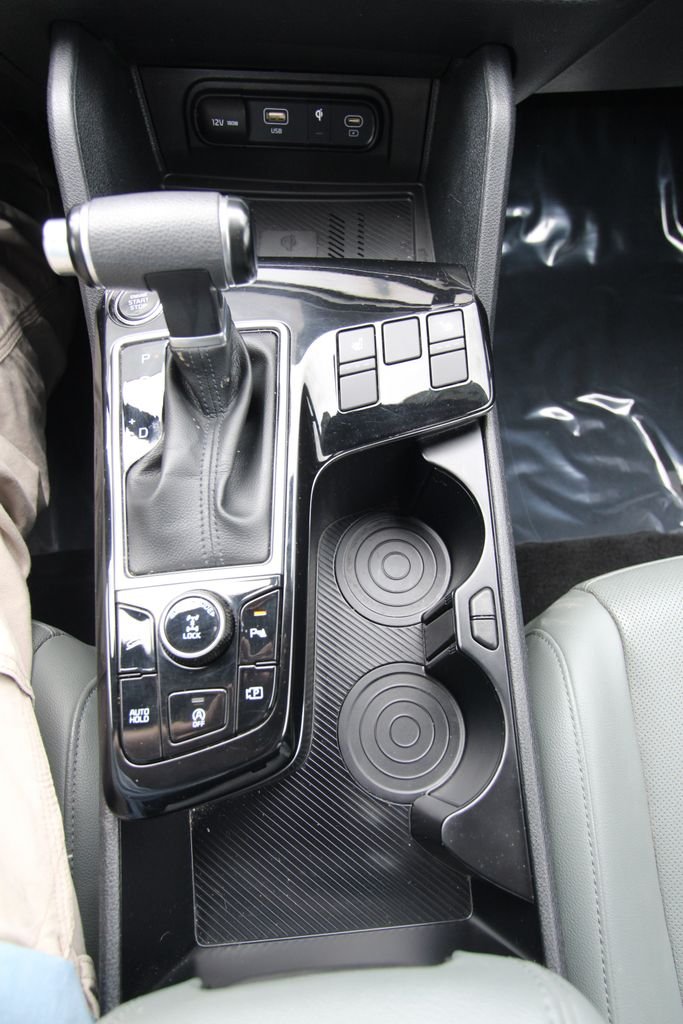 Used 2023 Black Kia X-Line image 26