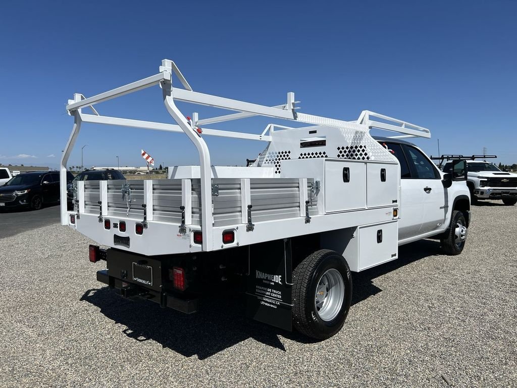 New 2026 Summit White Chevrolet Work Truck image 38