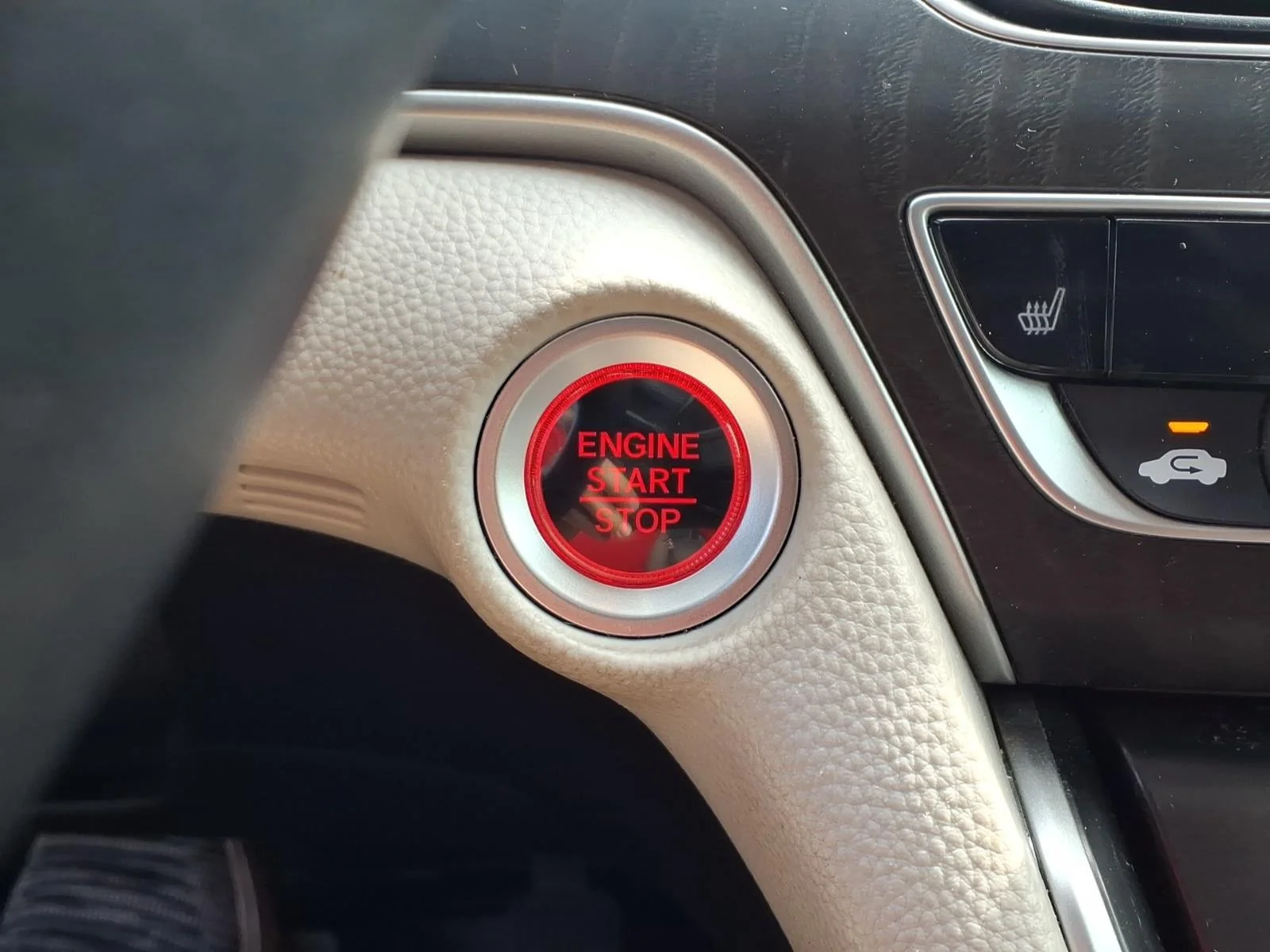 Used 2019 Radiant Red Metallic Honda EX-L image 15