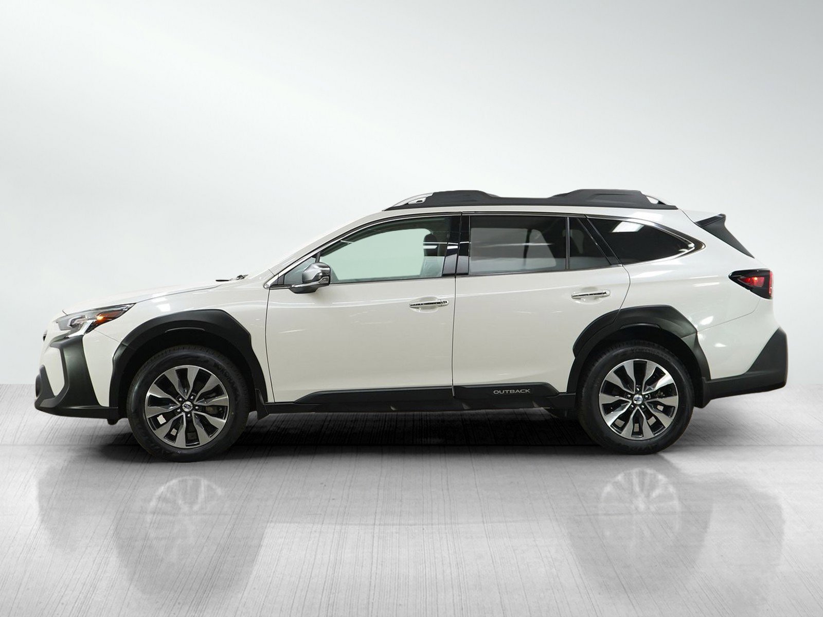 Used 2024 Subaru Outback Touring with VIN 4S4BTAPC4R3105525 for sale in Burnsville, Minnesota