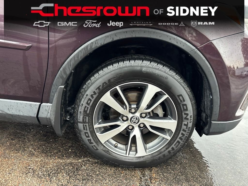 Used 2018 Black Currant Metallic Toyota XLE image 12