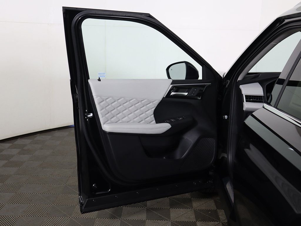 2025 Mitsubishi Outlander Plug-in Hybrid Platinum Edition - Photo 25
