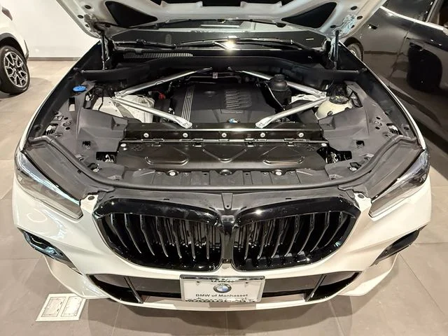 Certified Used 2023 Alpine White BMW xDrive40i image 25