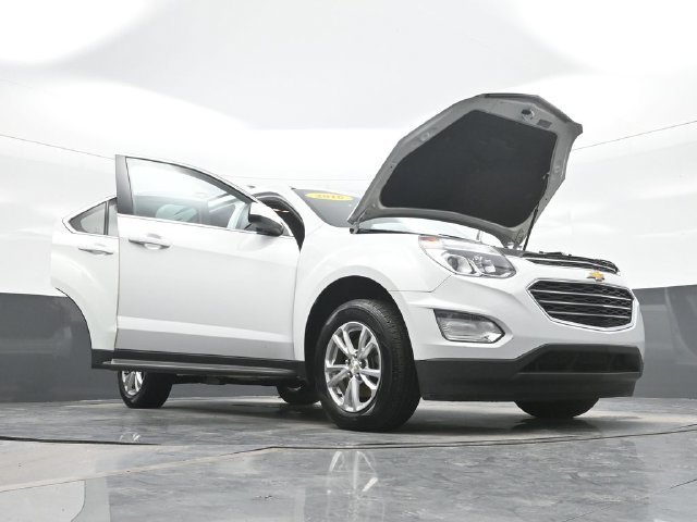 Used 2016 White Chevrolet LT image 32