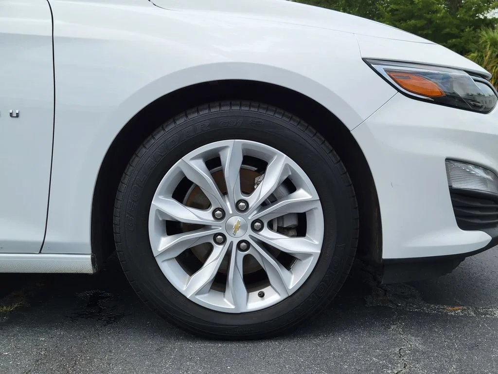 Used 2024 Summit White Chevrolet 1LT image 10