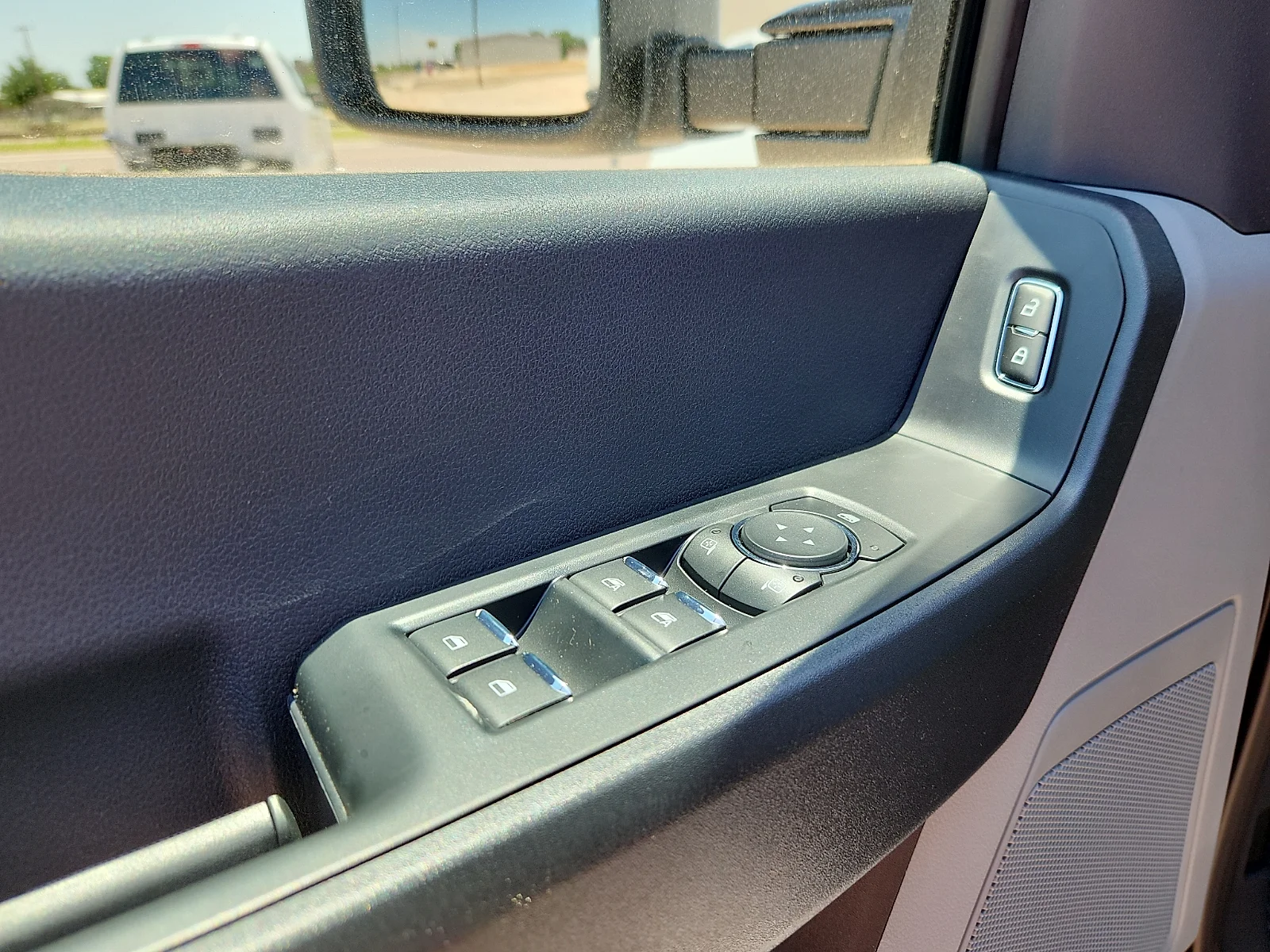 New 2026 Oxford White Ford F-350® XL image 14