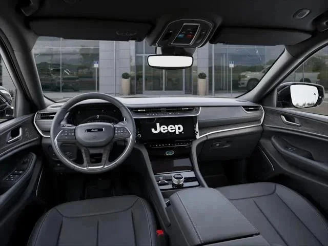 New 2026 Silver Zynith Exterior Paint Jeep Limited image 118