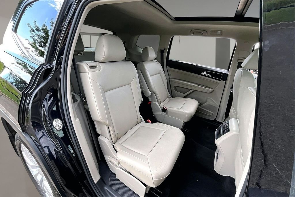 Used 2019 Black Volkswagen 3.6L V6 SE image 29