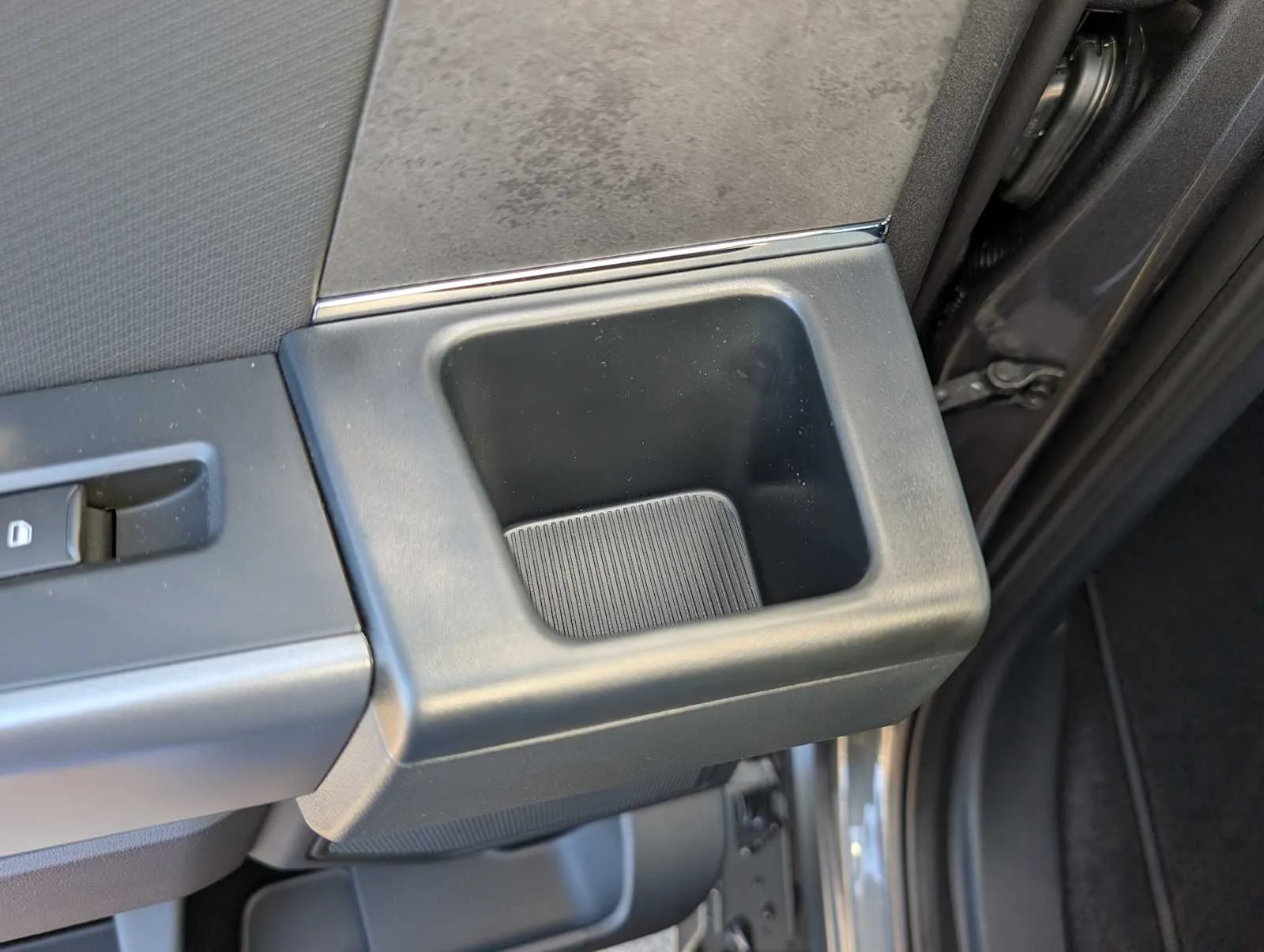 New 2026 Carbonized Gray Metallic Ford XLT image 19