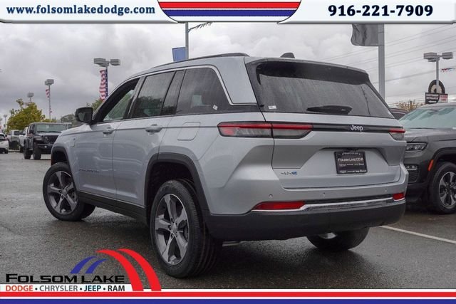 New 2024 Silver Zynith Exterior Paint Jeep 4xe image 7