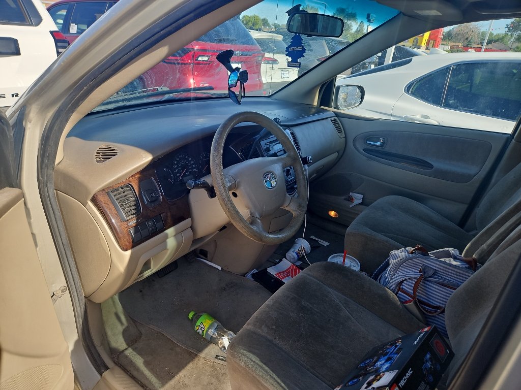 Used 2000 Gold Mazda BASE image 5