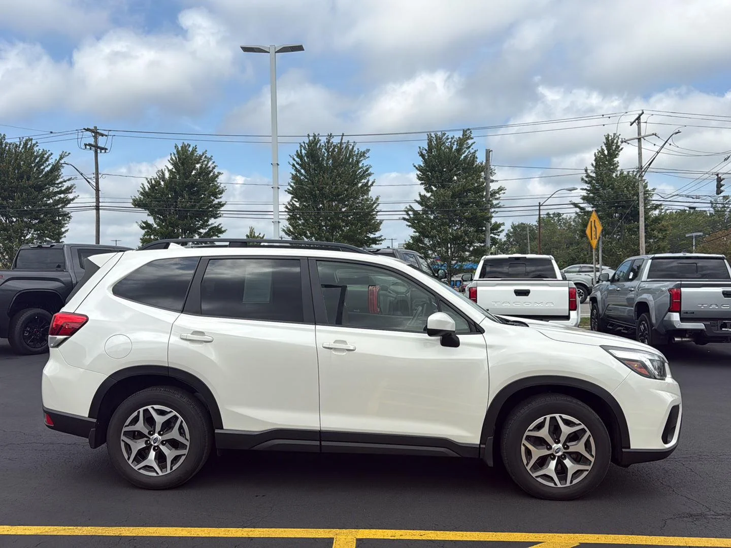 Used 2020 Crystal White Pearl Subaru Premium image 4
