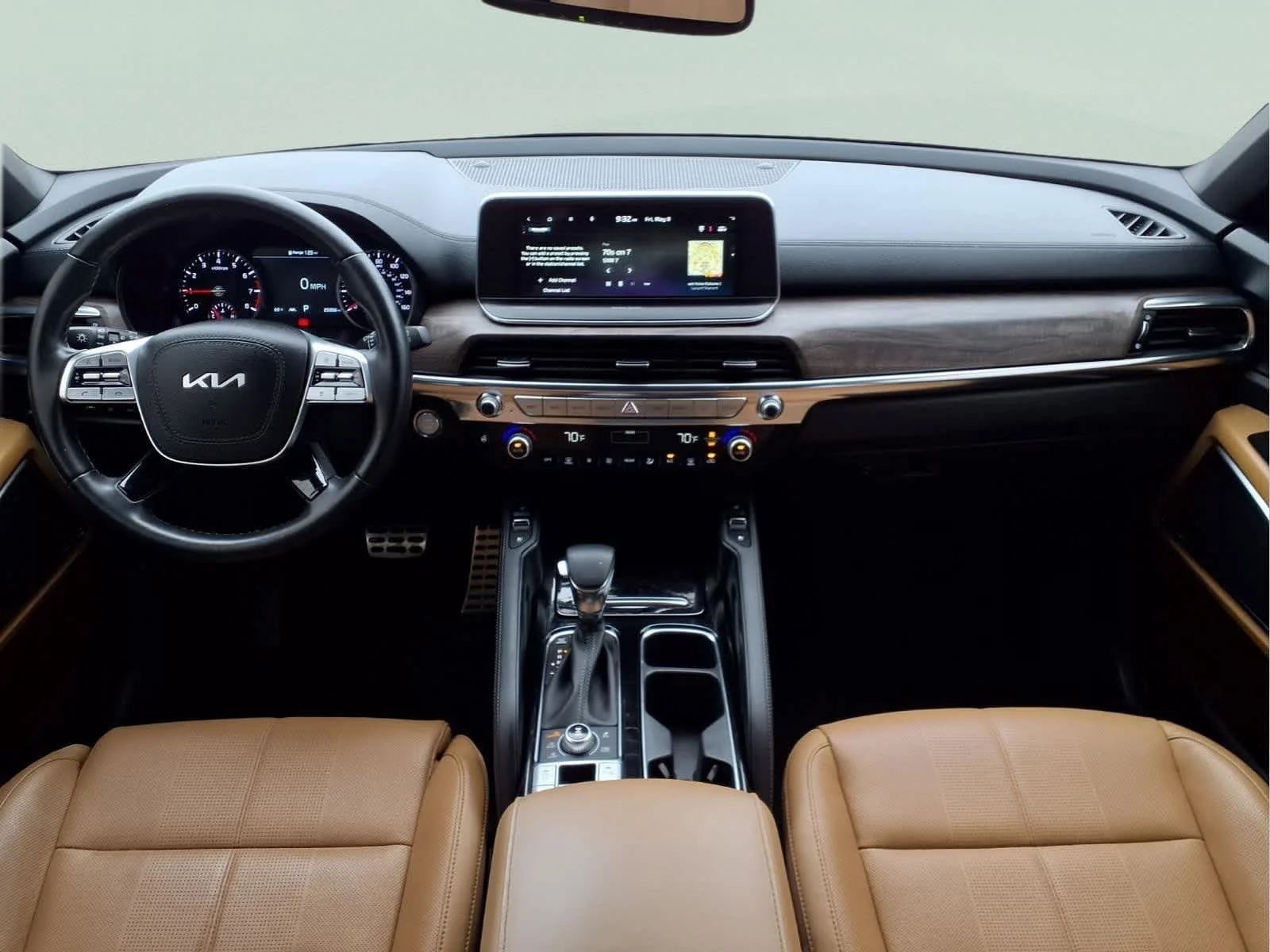 Used 2022 Dark Moss Kia SX image 13