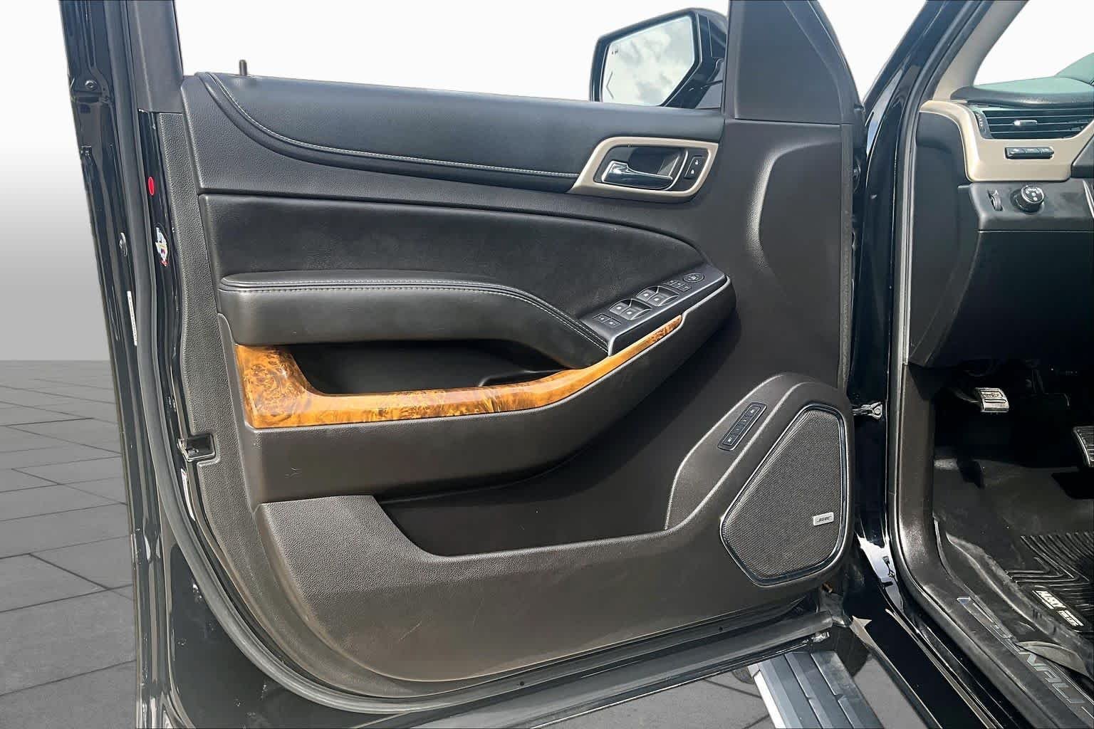 Used 2015 Onyx Black GMC Denali image 21