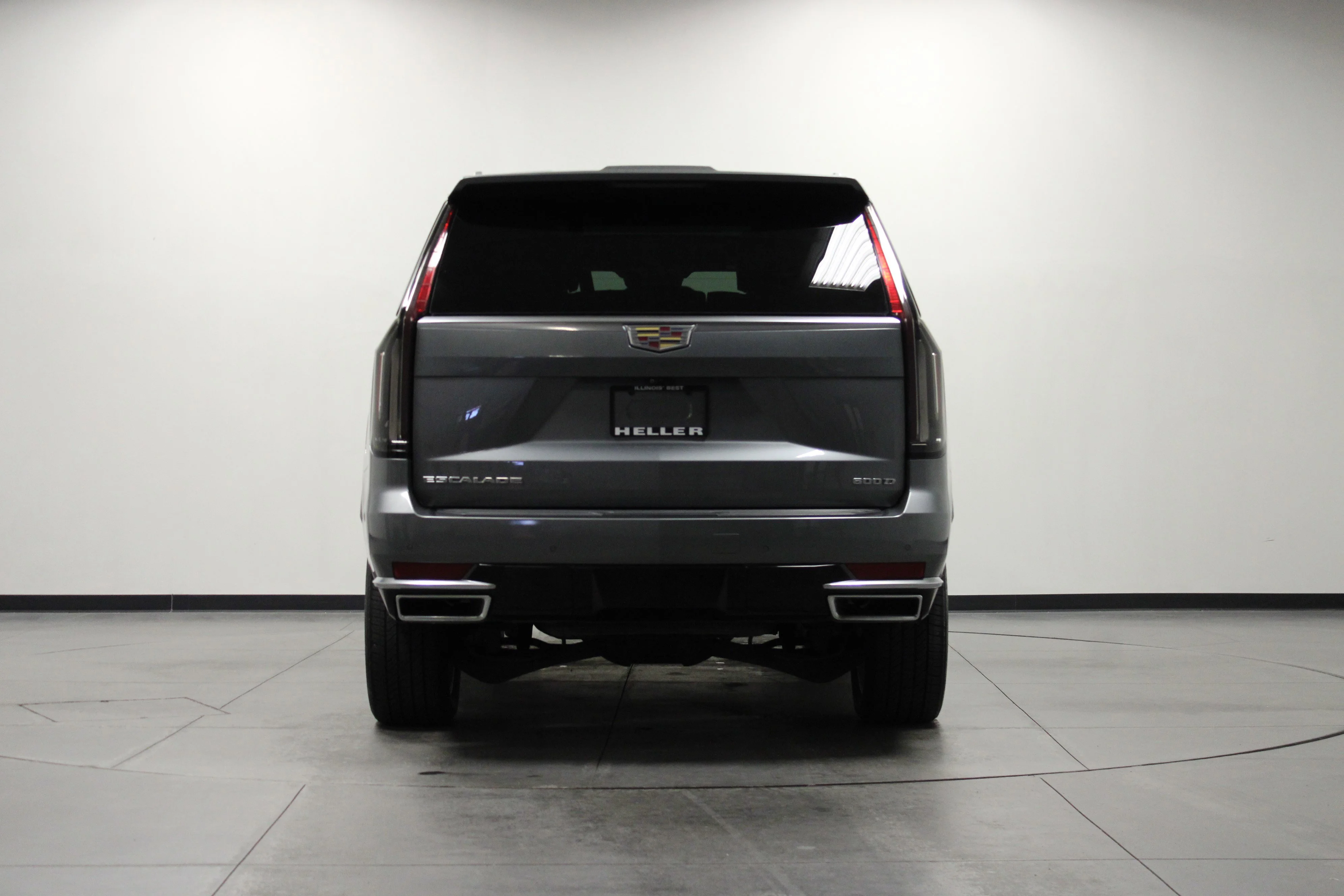Used 2021 Satin Steel Metallic Cadillac Premium Luxury image 5