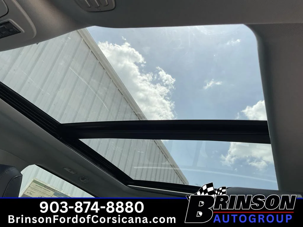 New 2026 Oxford White Ford F-350® Lariat® image 15