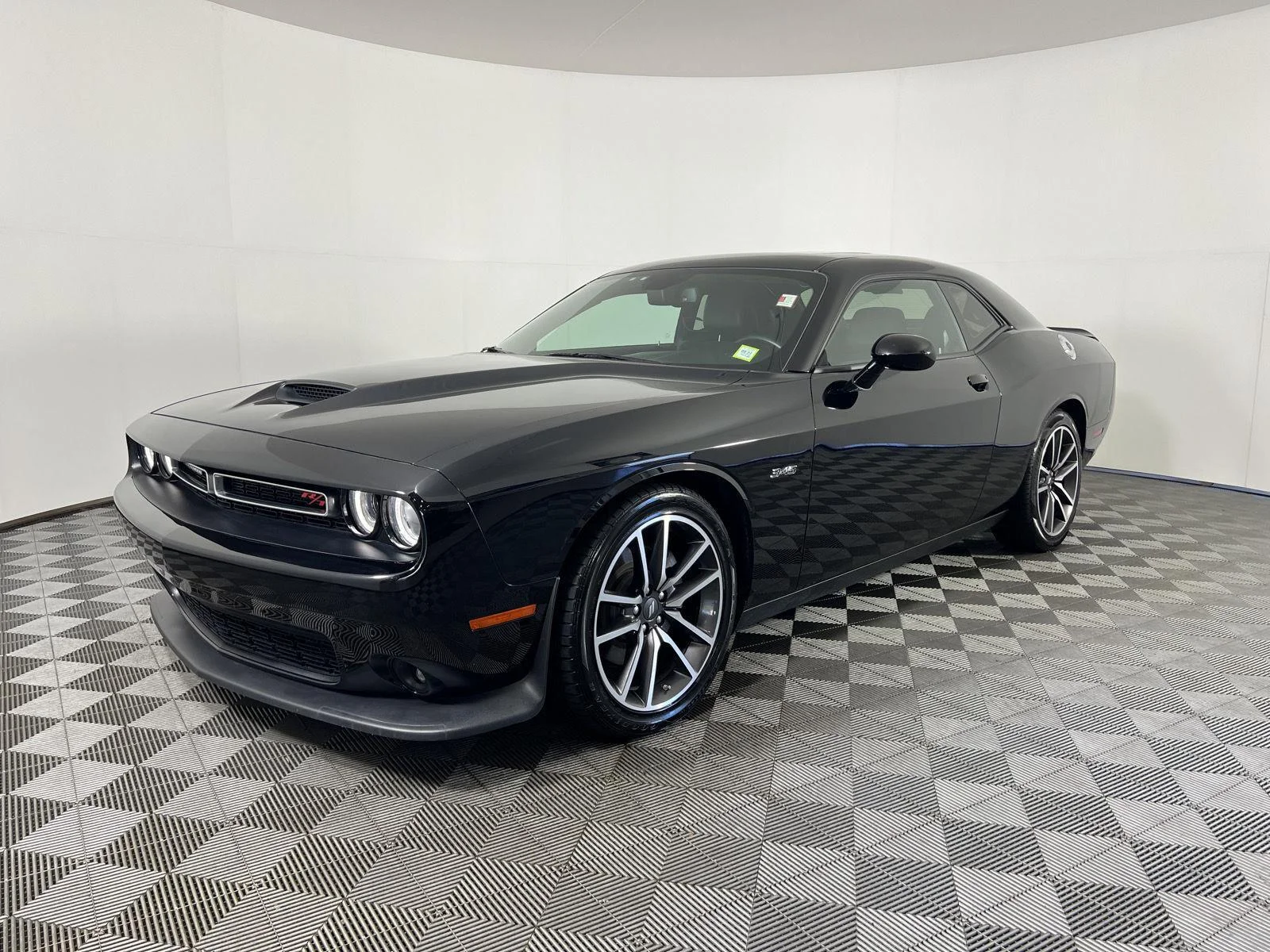 Used 2023  Dodge R/T image 28