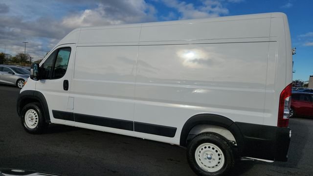 Used 2025 White Ram High Roof image 5