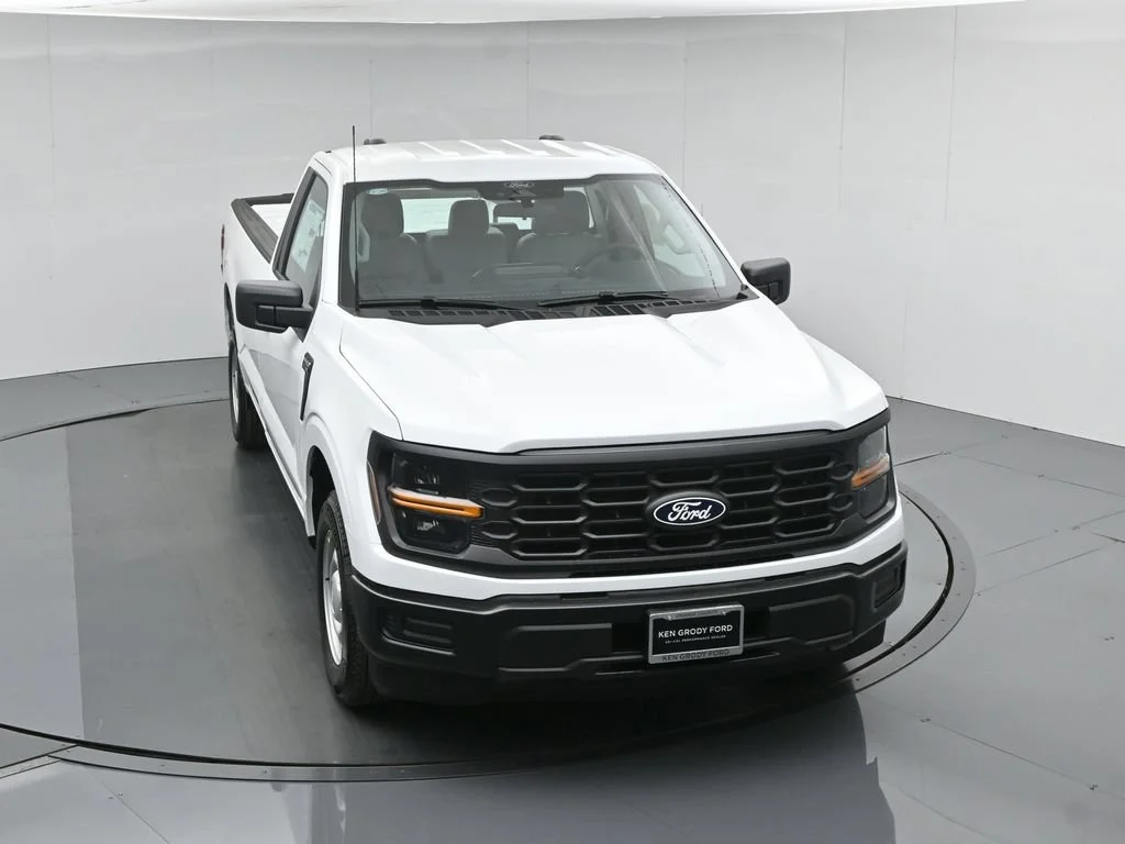 New 2026 Oxford White Ford XL image 35