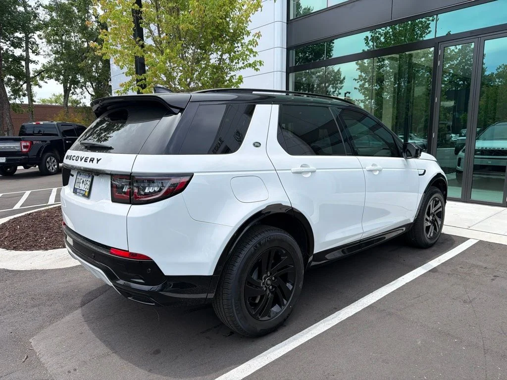 Used 2026  Land Rover Landmark image 4