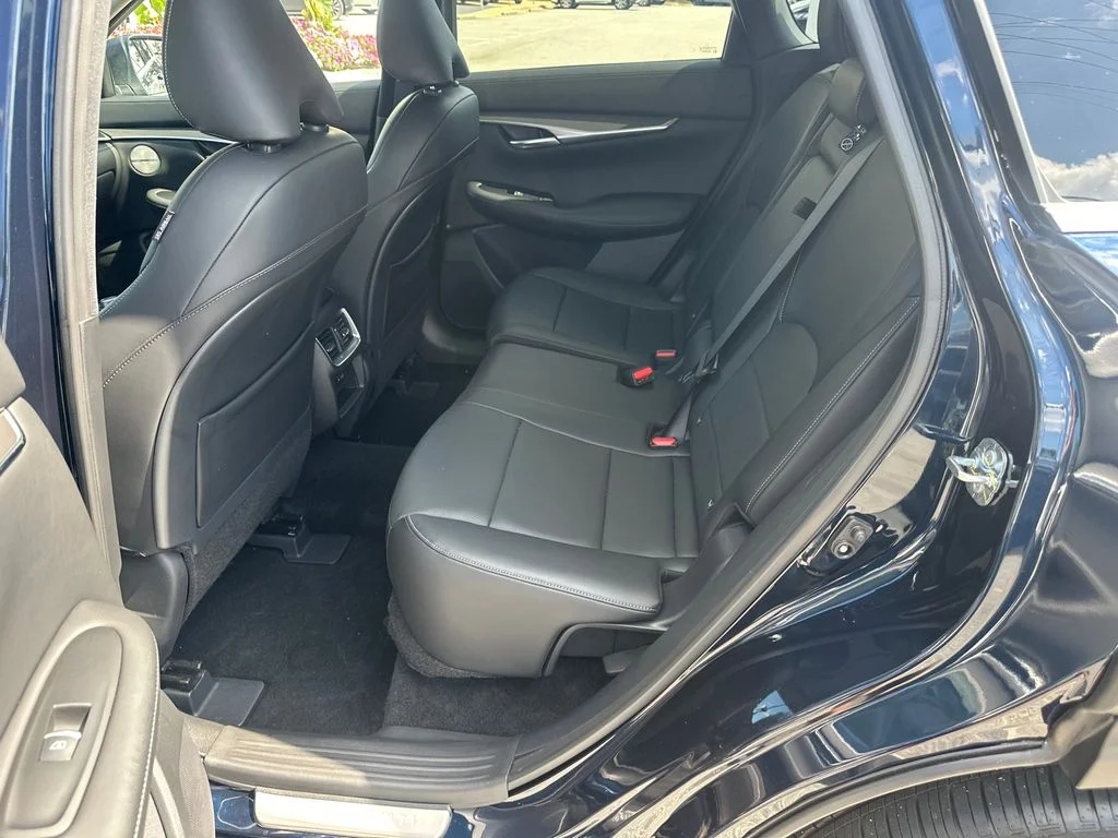 Certified Used 2024 Blue INFINITI LUXE image 17