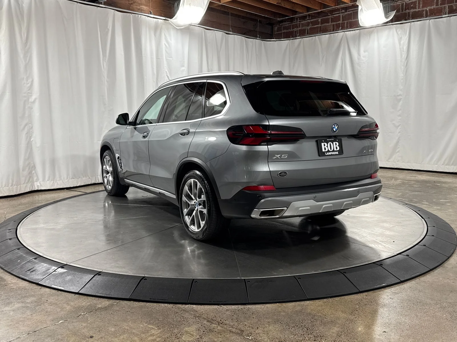 Used 2025 Gray Metallic BMW xDrive50e image 7