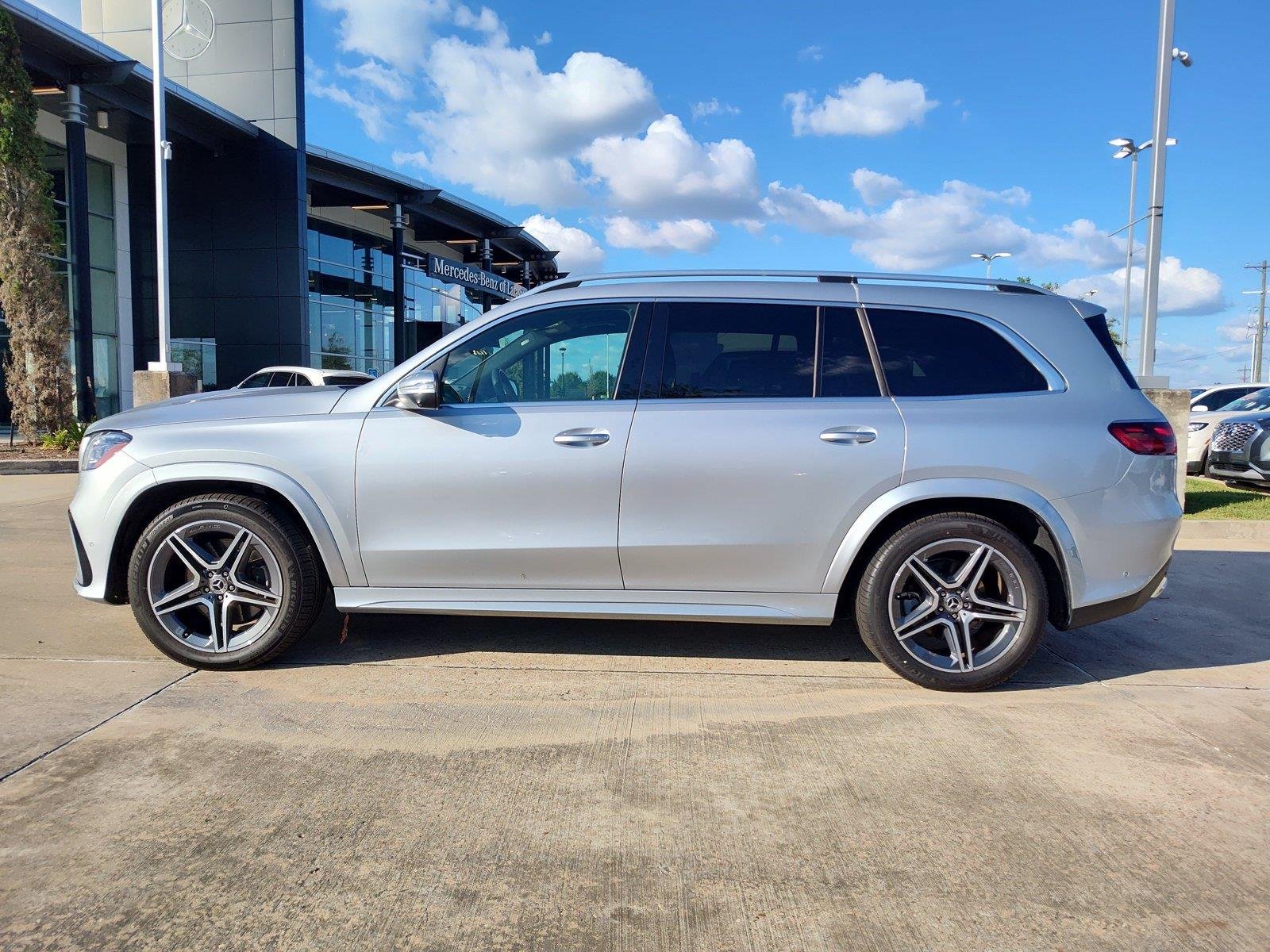 Used 2025 SILVER Mercedes-Benz GLS 450 image 3