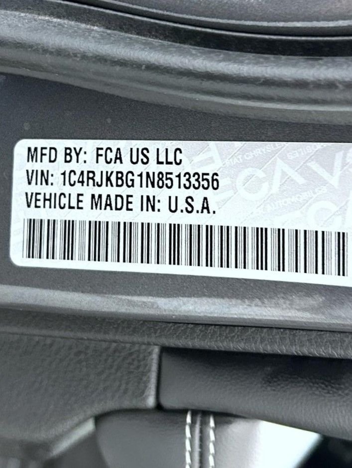 Used 2022 Gray Jeep Limited image 28