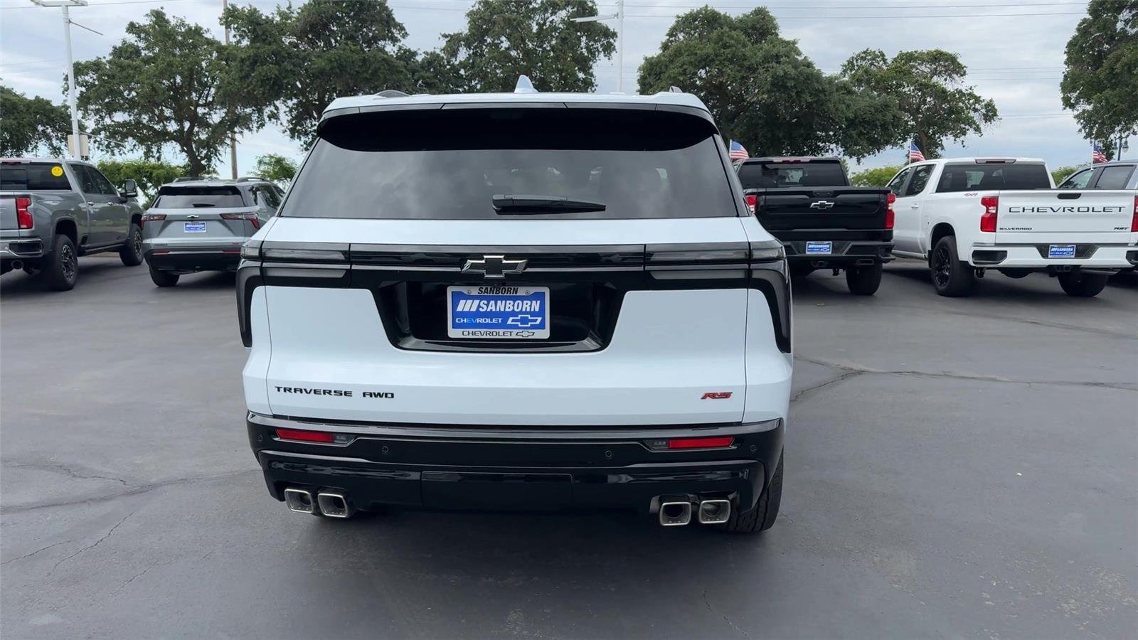 New 2026 Polar White Tricoat Chevrolet RS image 2
