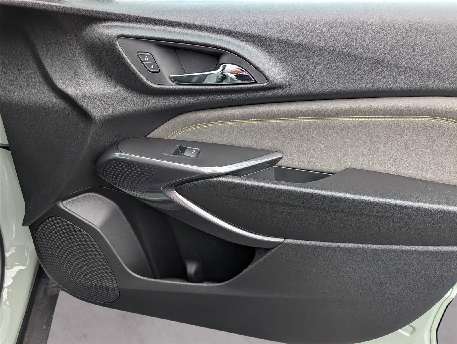 New 2026 Cacti Green Chevrolet ACTIV image 9