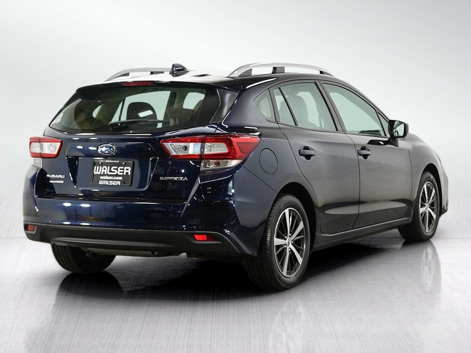 Used 2019 Dark Blue Pearl Subaru 2.0i Premium image 5