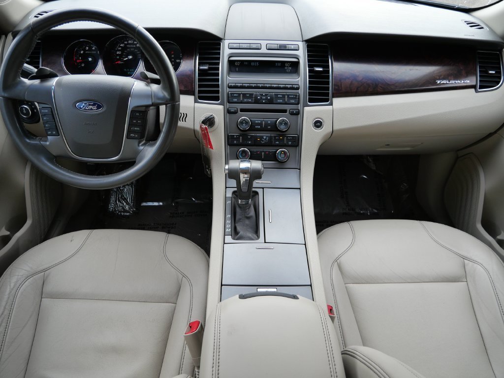 Used 2010 Red Ford SEL image 14