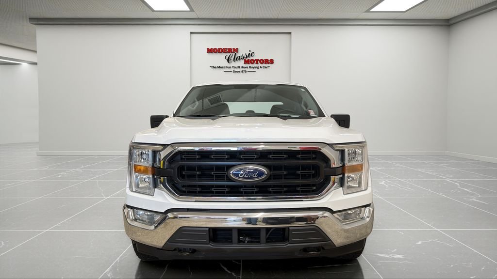 Used 2021 White Ford XLT image 2
