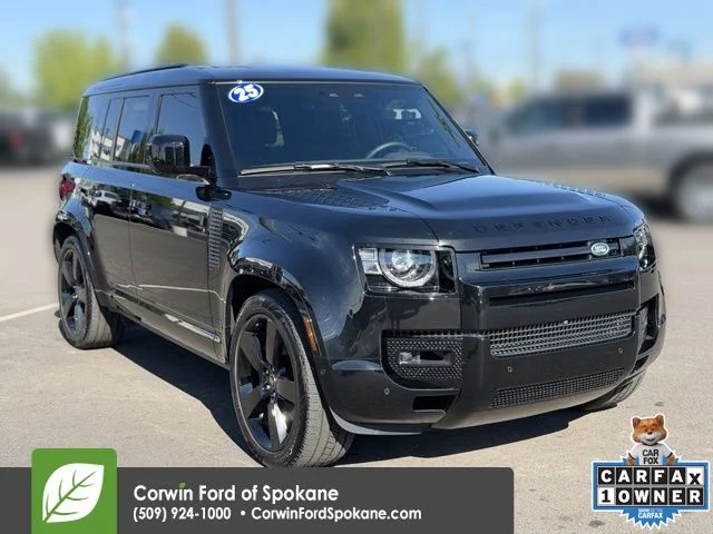 Used 2025  Land Rover X-Dynamic SE image 1