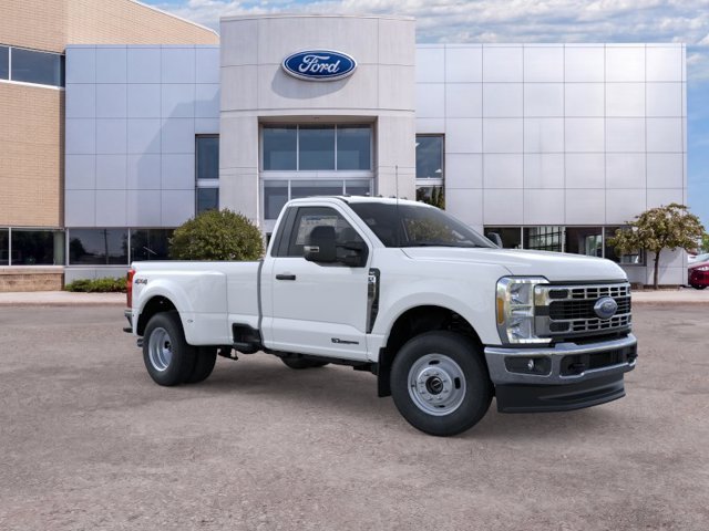 New 2026 Oxford White Ford XLT image 7