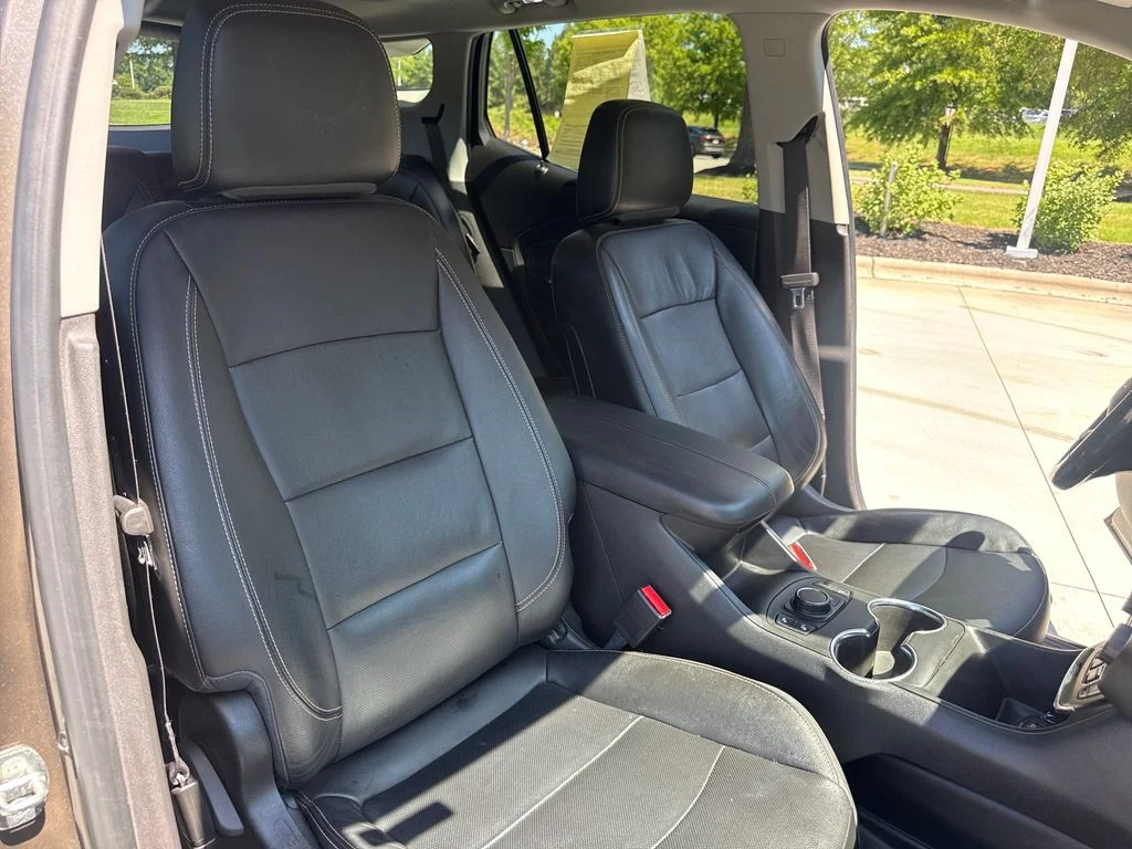Used 2019 Quartz Metallic GMC SLT image 27