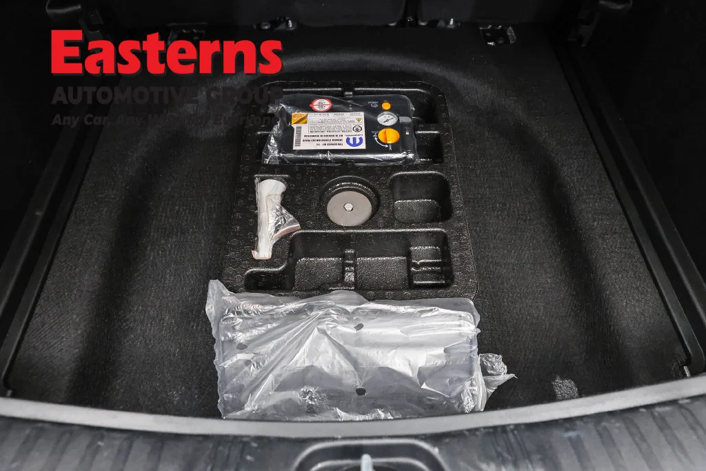 Used 2024 Black Jeep Latitude image 21