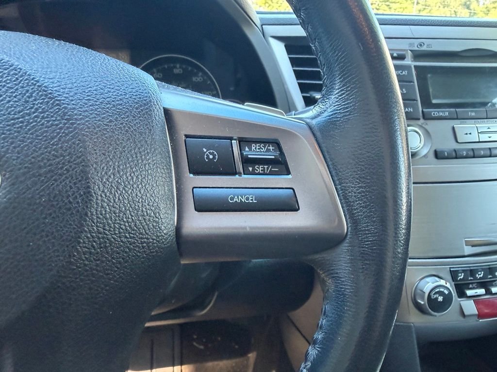 Used 2013 Ice Silver Metallic Subaru 2.5i image 18