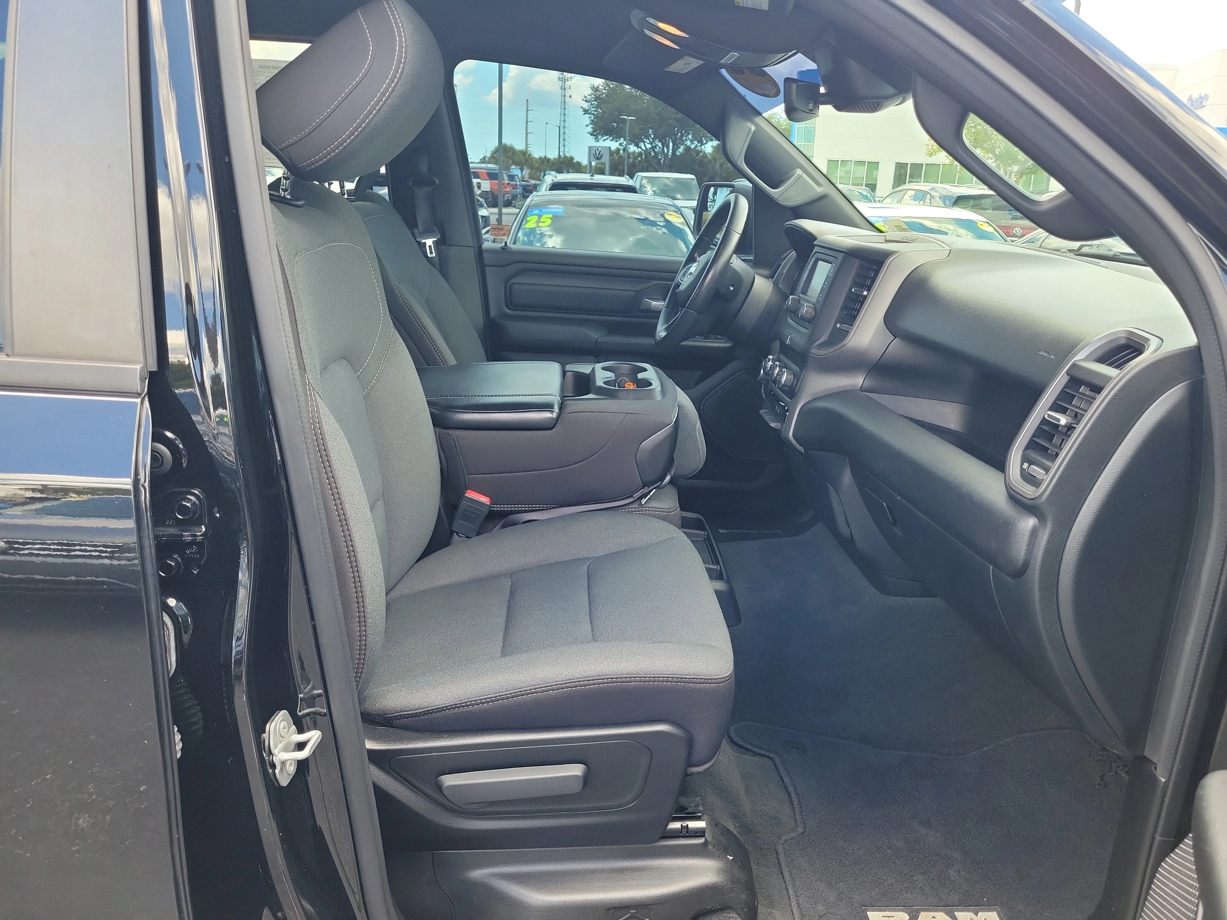 Used 2022 Diamond Black Ram Tradesman image 8
