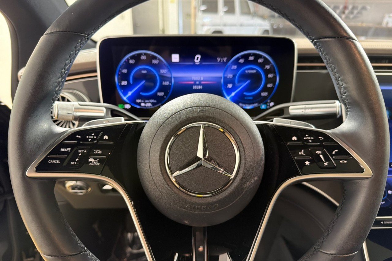 Certified Used 2023 Graphite Grey Metallic Mercedes-Benz EQS 450+ image 21