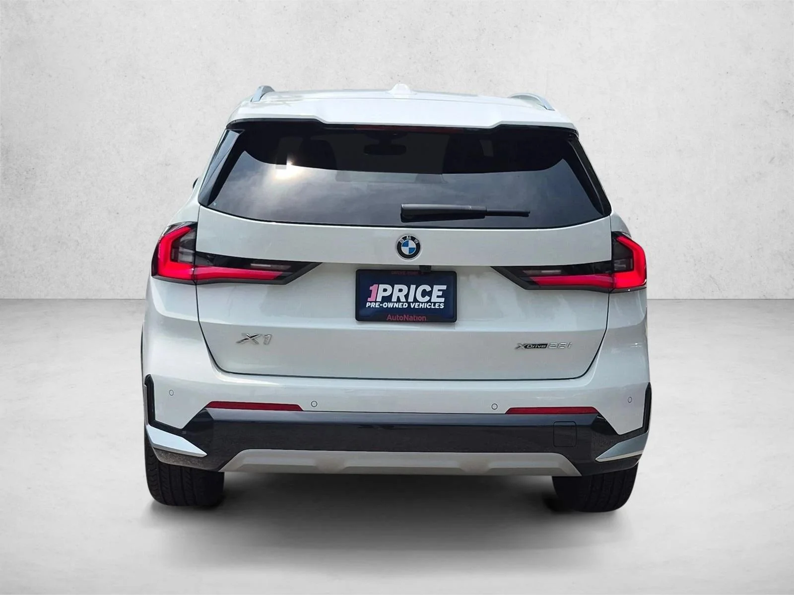 Used 2026 Alpine White BMW xDrive28i image 7