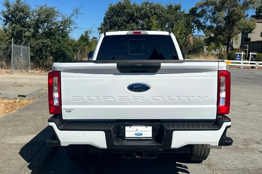 New 2026 Oxford White Ford F-350® XL image 5