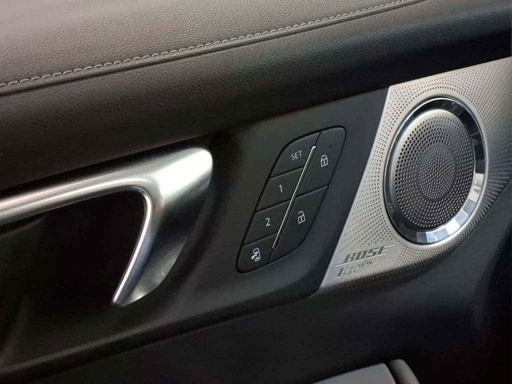 Certified Used 2025 Gray Buick Avenir image 14