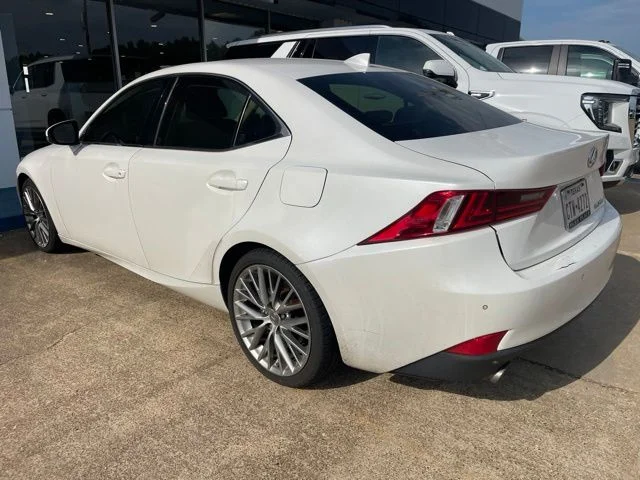 Used 2014  Lexus 250 image 4
