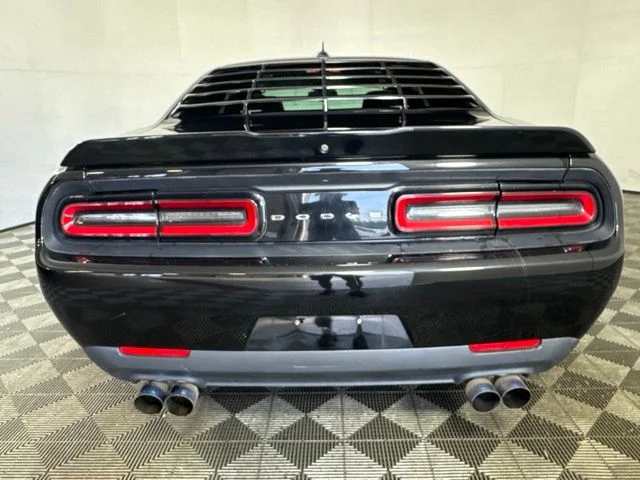 Used 2020 Pitch Black Clearcoat Dodge SXT image 20