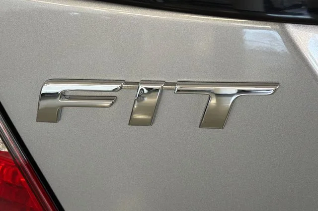 Used 2019 Lunar Silver Metallic Honda LX image 35