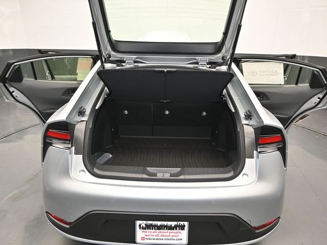 2026 Toyota Prius LE - Photo 12