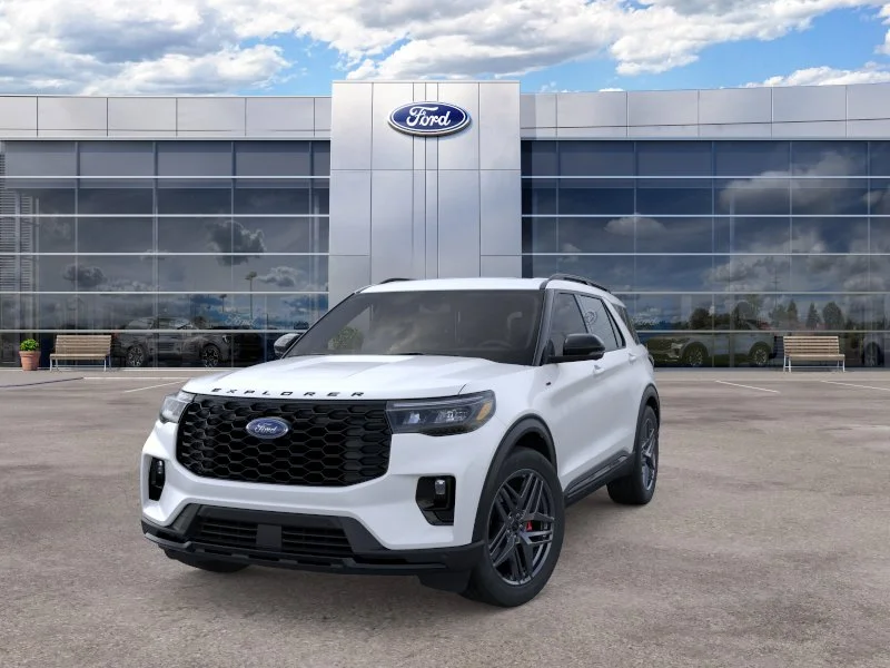 New 2026 Star White Metallic Tri-Coat Ford ST-Line image 49