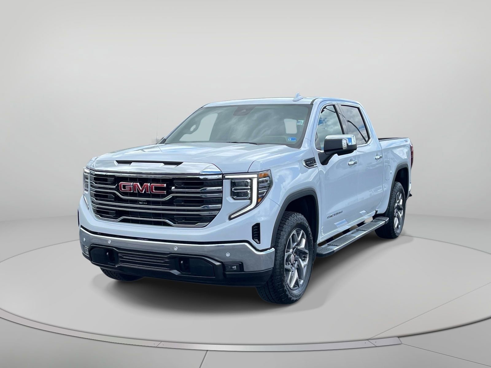 New 2026 Glacier White Tricoat GMC SLT image 9
